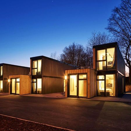 Modern Ausgebauter Ueberseecontainer Als Tiny House เวิร์ทไฮม์ ภายนอก รูปภาพ