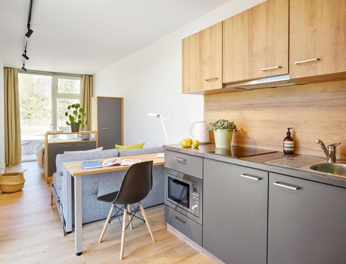 Modern Ausgebauter Ueberseecontainer Als Tiny House เวิร์ทไฮม์ ภายนอก รูปภาพ